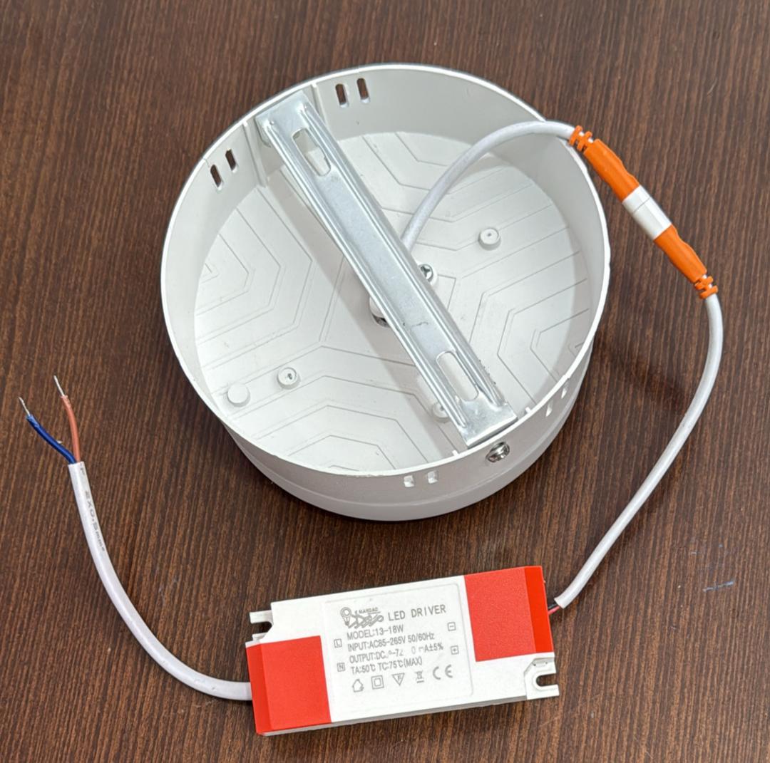 پنل روکار فول لایت گرد 18وات برند مهداد الکتریک