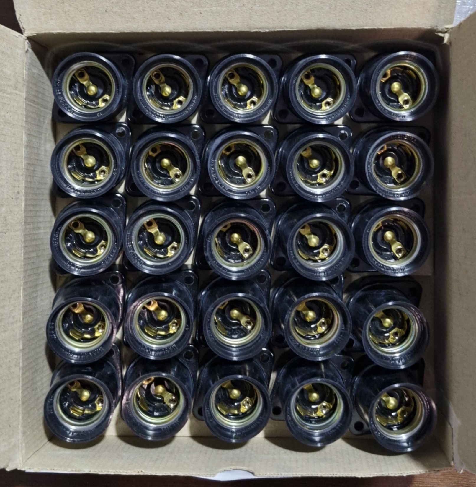 سرپیچ دیواری مهسا الکتریک